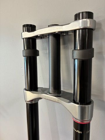 Použité RockShox BoXXer Select RC 27.5" 200mm 2023 bike — obrázek 3 z 4