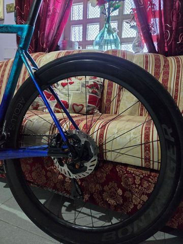 2024 Bontrager Aeolus RSL 51 TLR Disc Road Wheel Wheels d'occasion