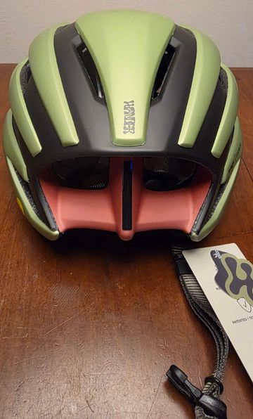 Used 2026 MET Trenta MIPS Wander Limited Edition bike — image 3 of 6