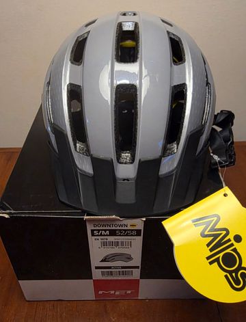 Brugt 2020 MET Downtown MIPS Cycling Accessories