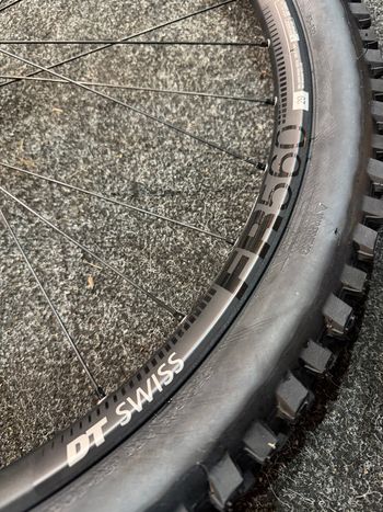 Used 2025 DT Swiss FR560 Wheelset bike — image 3 of 3