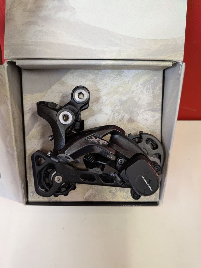 Used Shimano Shimano Deore XT RD-M8000 GS 11speed bike — image 3 of 3