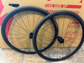 Used Dt Swiss R470 2025 bike — image 3 of 4