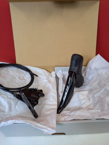 Shimano 105 Di2 ST-R7170+BR-R7170 2-speed Disc Brake front Brakes d'occasion