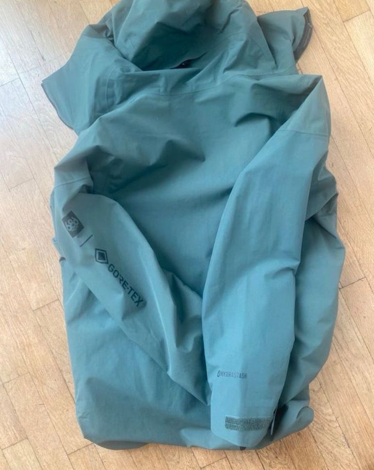 Used 2025 veste de snowboard bike — image 2 of 7