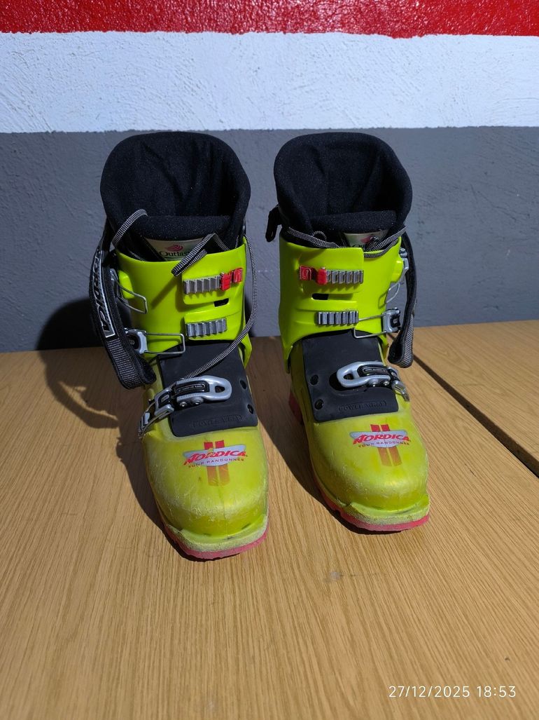 Used 2010 TR12 Touring Ski Boots bike — image 1 of 4