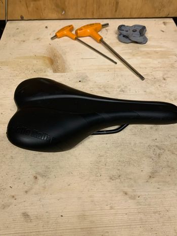 Used Selle Italia x Base bike — image 2 of 3
