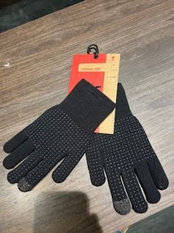 Used Specialized Thermal Knit Gloves bike