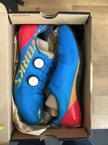 Used Specialized 7 RD Shoes bike — image 2 of 2