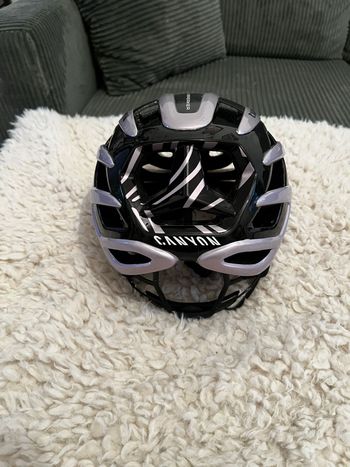 Used 2025 casque bike — image 4 of 5