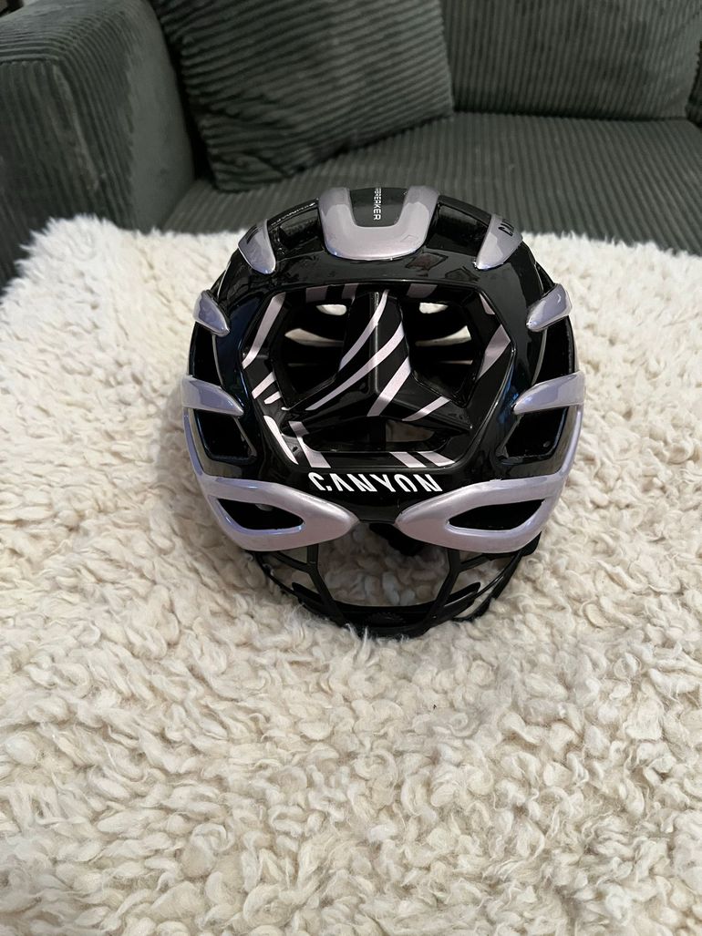 Used 2025 casque bike — image 4 of 5