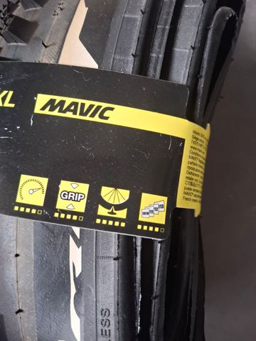 Used Mavic pneus Crossmax bike — image 3 of 3