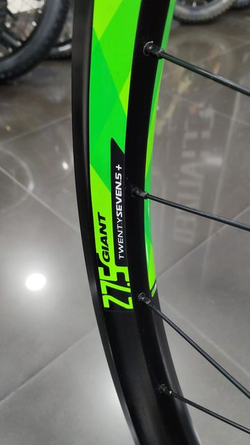 Used Giant AM 27.5+ 35mm GE35 Front Wheel 2026 bike — image 3 of 10