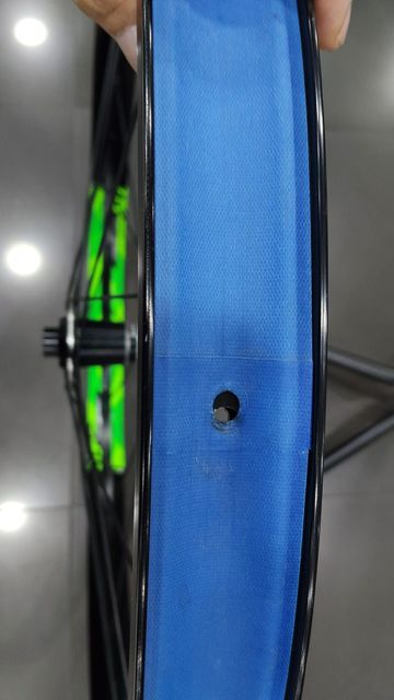 Used Giant AM 27.5+ 35mm GE35 Front Wheel 2026 bike — image 8 of 10