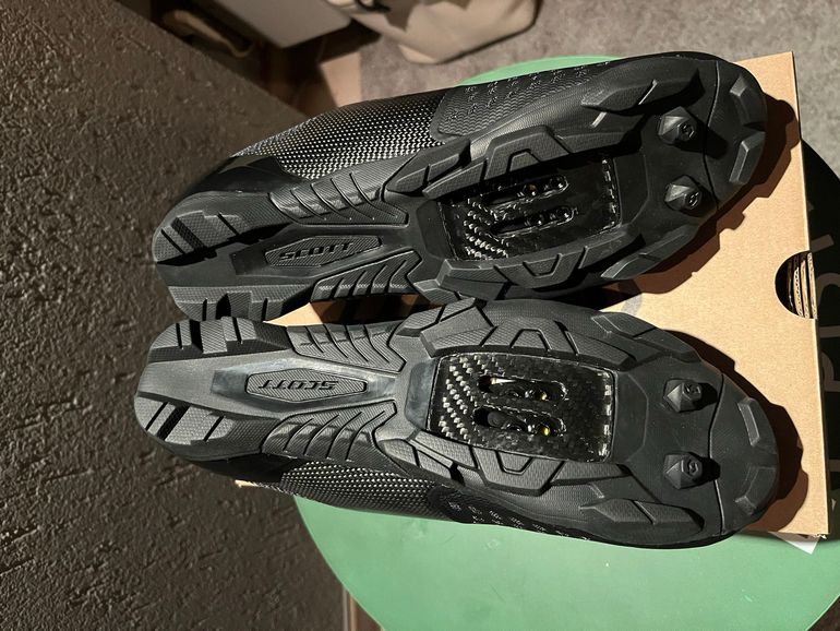 Used 2025 SCARPE SCOTT MTB RC ULTIMATE bike — image 2 of 4