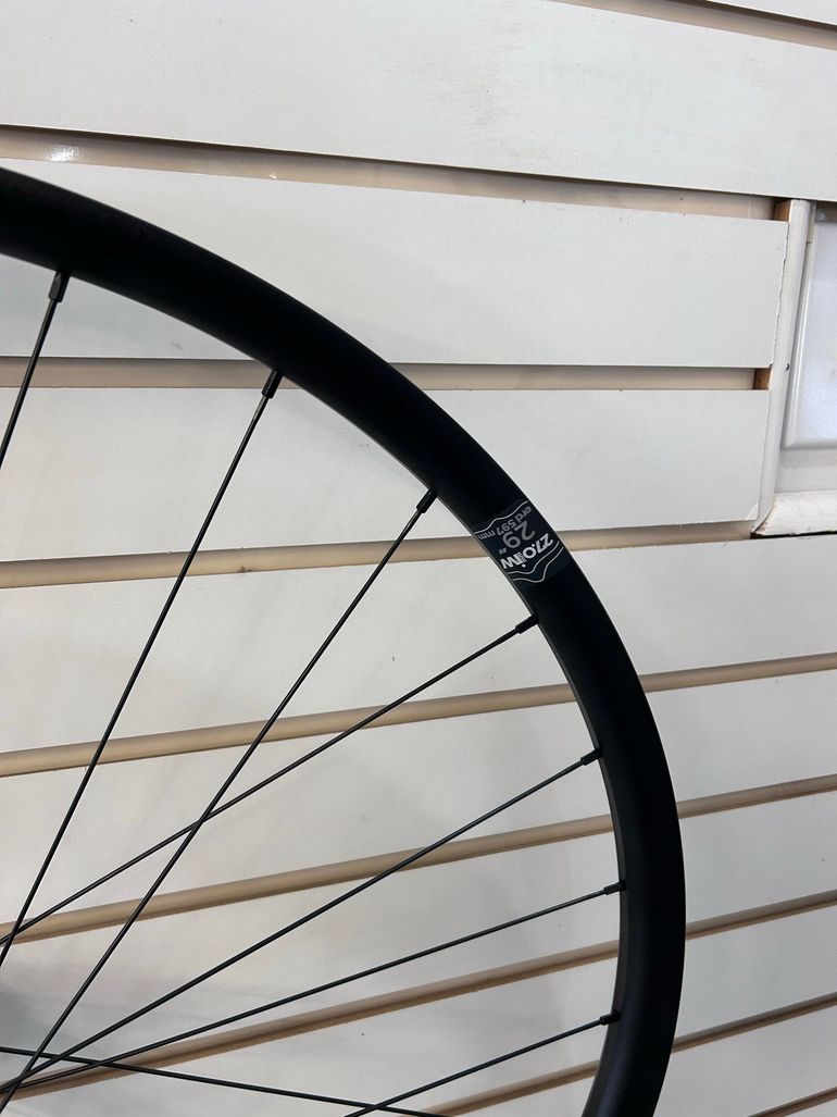Used 2025 Hydra Trail S Wheelset bike — image 6 of 6
