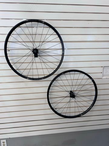Used 2025 Hydra Trail S Wheelset Wheels