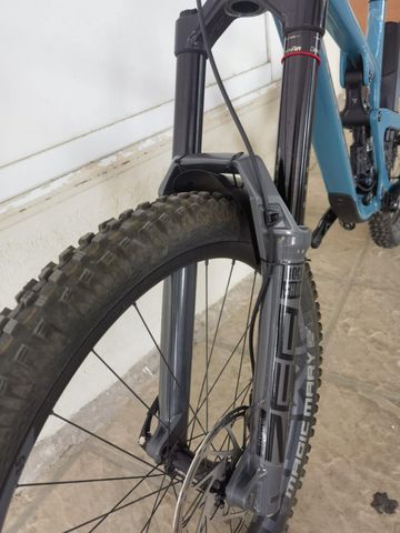 Used RockShox Zeb Ultimate 2.1 Charger bike — image 4 of 4