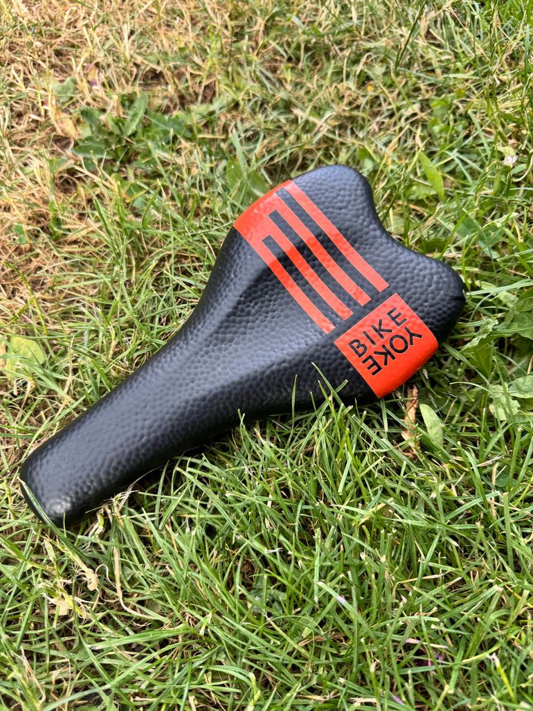 Used Bikeyoke Saddle bike — image 1 of 5