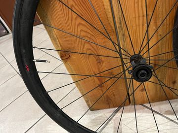 Tweedehands Bontrager Aeolus XXX 2 Tubular Disc Rear 2021 bike — afbeelding 7 van 7