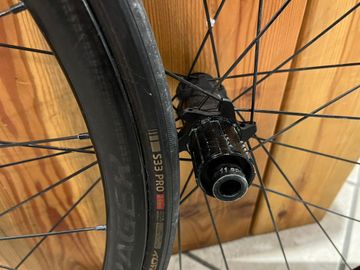 Tweedehands Bontrager Aeolus XXX 2 Tubular Disc Rear 2021 bike — afbeelding 3 van 7