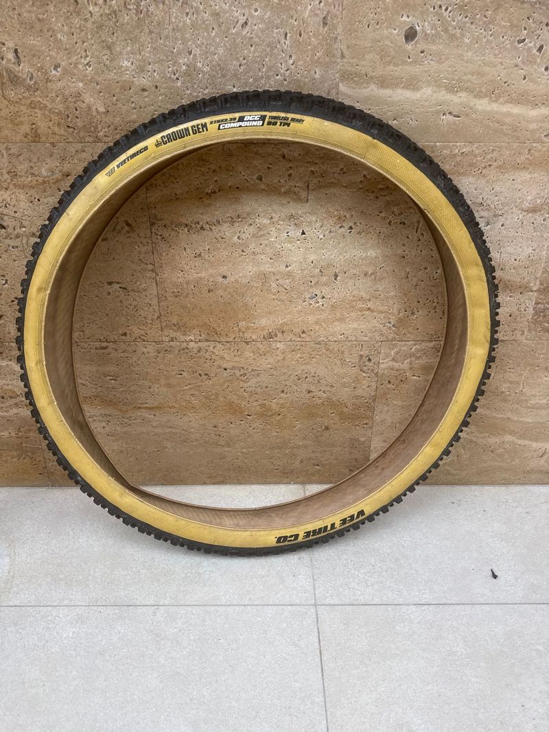 Brugt 2025 Gem 27.5 x 2.35 DCC E-Bike Ready 25 Foldable Tyre Natural Wall Synthesis Tyres & Tubes