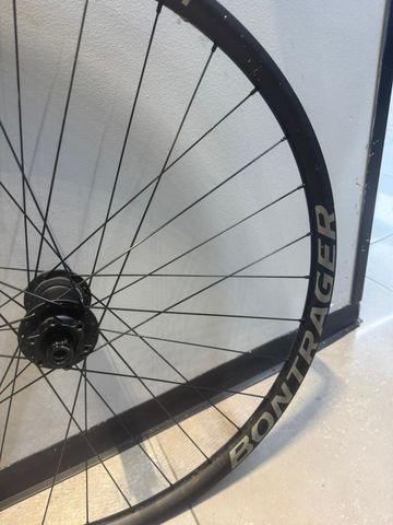Bontrager Line 30 DH 2024 bike d'occasion — image 7 sur 7