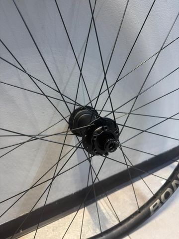 Bontrager Line 30 DH 2024 bike d'occasion — image 6 sur 7