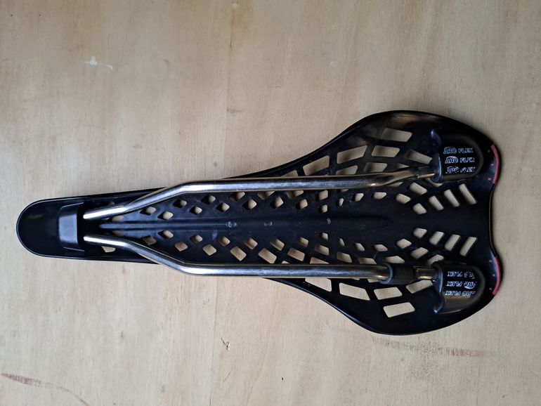 Used tioga Spyder Outland Chromoly Composite Black 285mmx125mm 180g bike — image 4 of 6