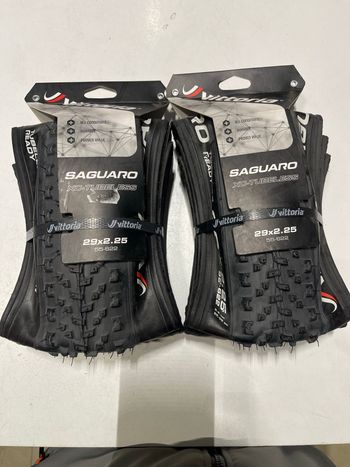 Used Vittoria Coppia pnumatici Vittoria Saguaro XC 29x2.25 Tubeless ready bike — image 2 of 2