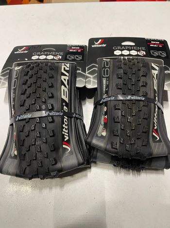 Used Vittoria Coppia pneumatici  VITTORIA BARZO Grafene 2.0 Tubeless Ready 29x2.10 bike — image 2 of 2