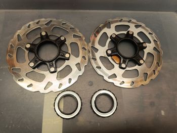 Used Shimano SM-RT70 Disc Brake Rotor bike — image 4 of 4