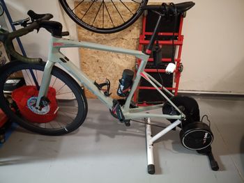 Magene, T200 Smart Trainer