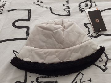 Używany Siroko Dobble Mini Reversible Sherpa Quilted Bucket Hat Kids bike — zdjęcie 4 z 10