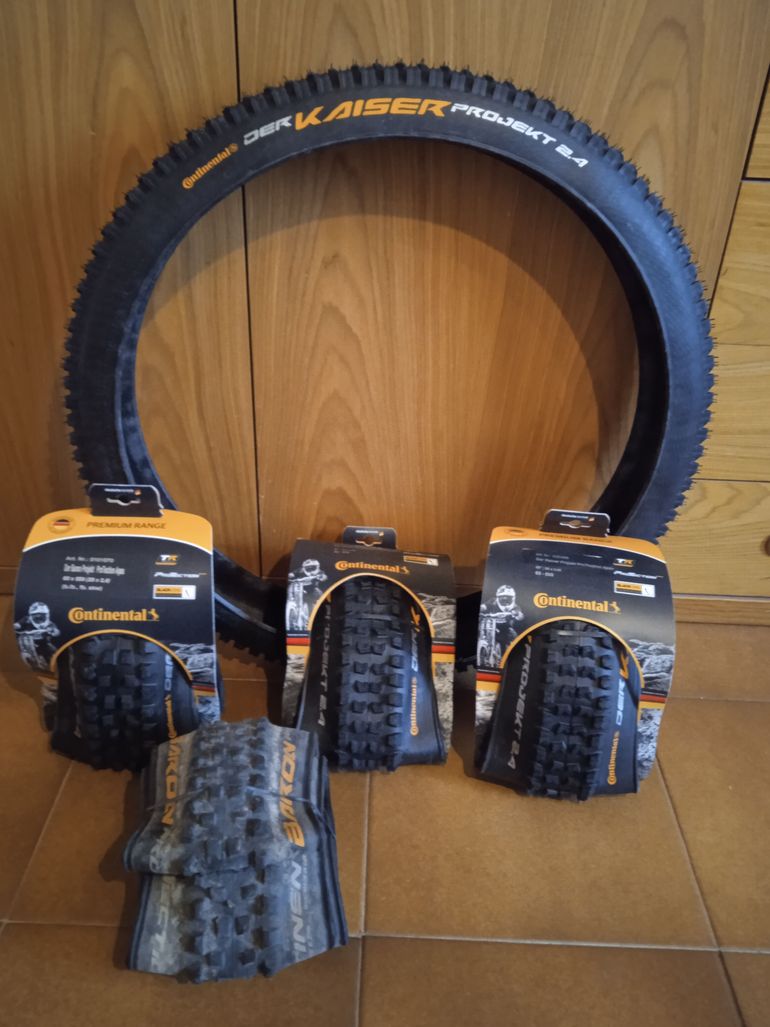 Used Continental kaiser projekt and baron projekt 26" bike — image 1 of 3