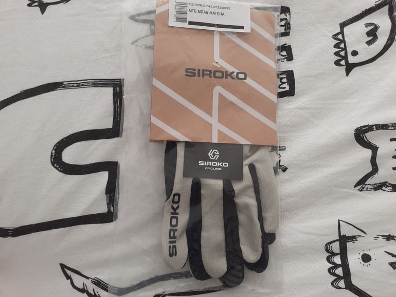 Used Siroko MTB Moab Matcha Cycling Gloves bike — image 2 of 4
