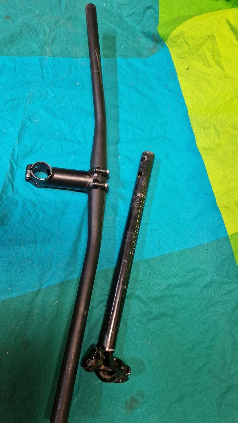 Used 2016 Handlebar Specialized bike — image 2 of 3