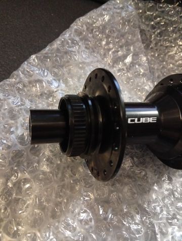 Used Shimano Rear Hub MTB 36 Holes Boost 12x148 HG Disc Centerlock bike — image 4 of 9