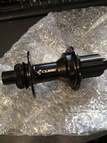 Used Shimano Rear Hub MTB 36 Holes Boost 12x148 HG Disc Centerlock bike — image 8 of 9