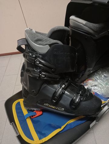 Použité Nordica Ski Boots with Case 2019 bike — obrázek 4 z 6