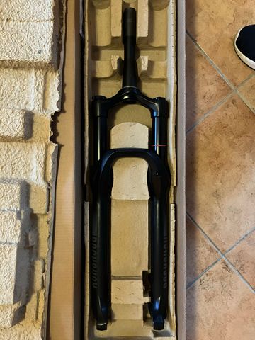 Tweedehands 2023 35 gold RL Fork