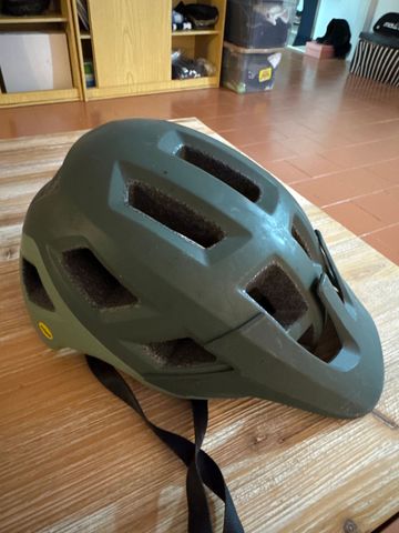 Used 2022 casco Helmet Cycling Accessories