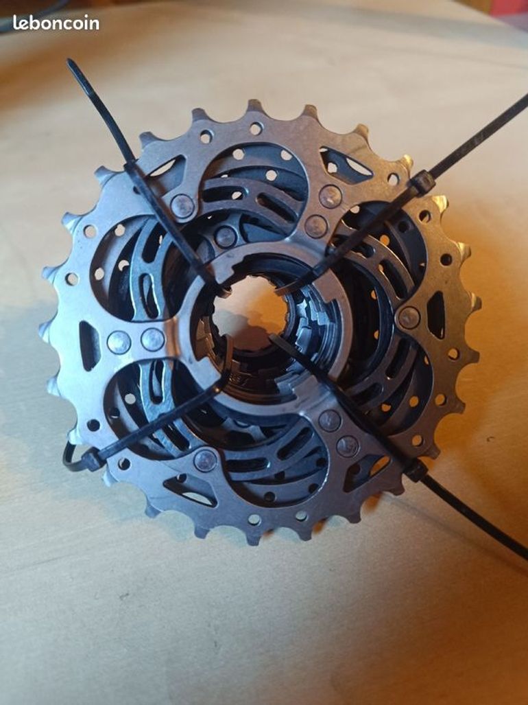 Used Campagnolo Chorus 11s 12-25 bike — image 5 of 6