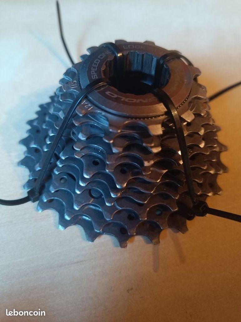 Used Campagnolo Chorus 11s 12-25 bike — image 6 of 6