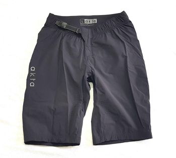 Akta, Mountainbike Trail Shorts + 1 Paar AKTA Trail Gloves