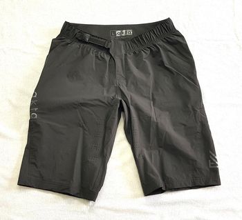 Akta, Mountain Bike Trail Shorts + 1 Paar AKTA Trail Gloves