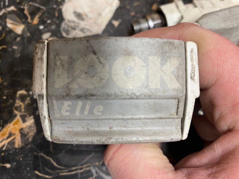 Used Look Elle Clipless Road Bicycle Pedals White and grey W/O Cleats bike — image 5 of 10