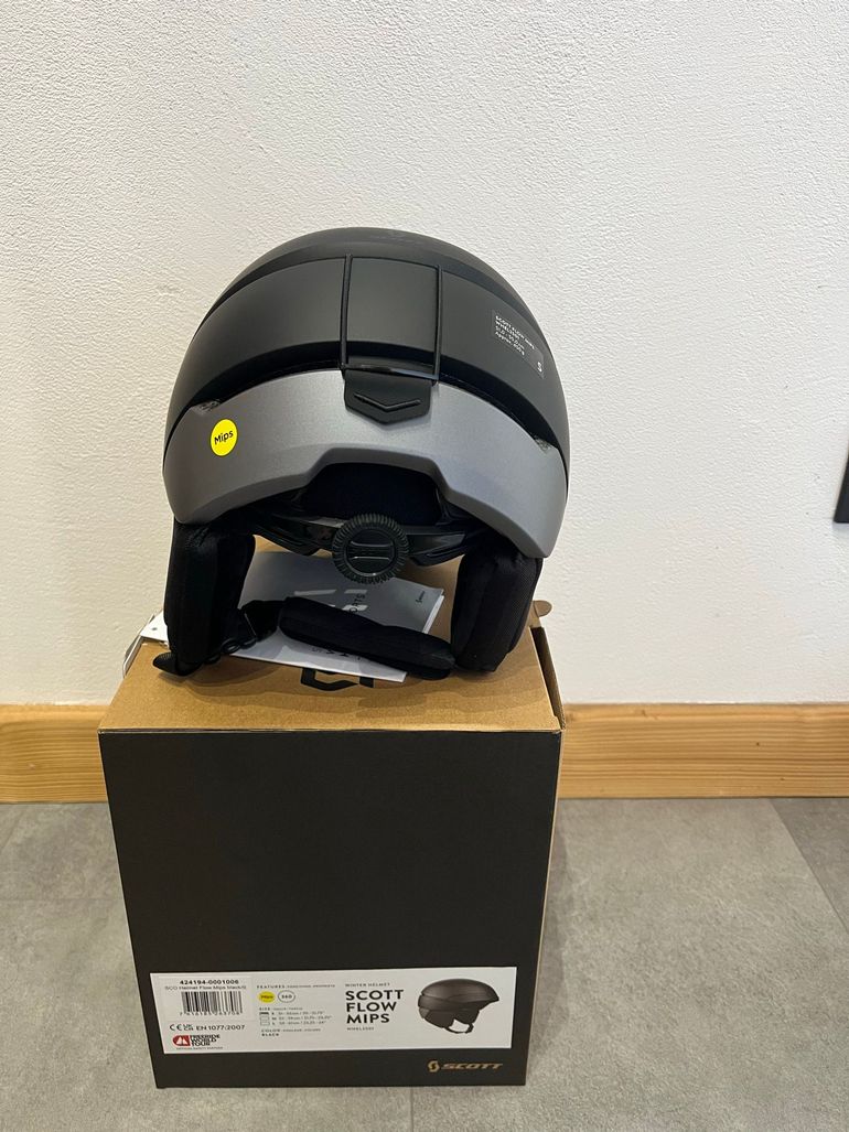 Used 2026 Ski Helmet bike — image 3 of 3