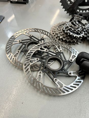 Used Campagnolo Campagnolo Suoer Record 12s disk 2021 bike — image 4 of 6