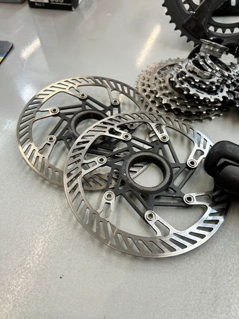 Used Campagnolo Campagnolo Suoer Record 12s disk 2021 bike — image 3 of 6